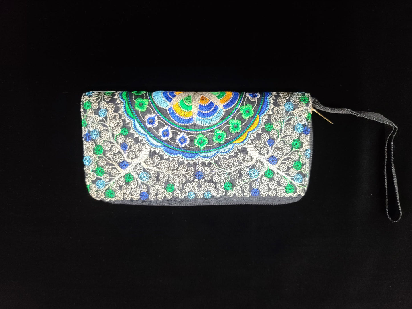 Embroidered Clutch Purse - Querétaro, MX - Das Vixen