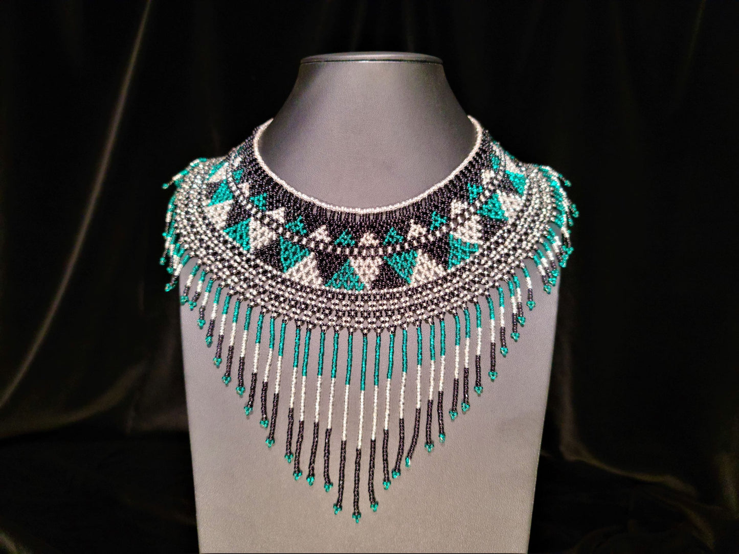 Huichol Art Bead Necklace - Camécuaro, MX - Das Vixen