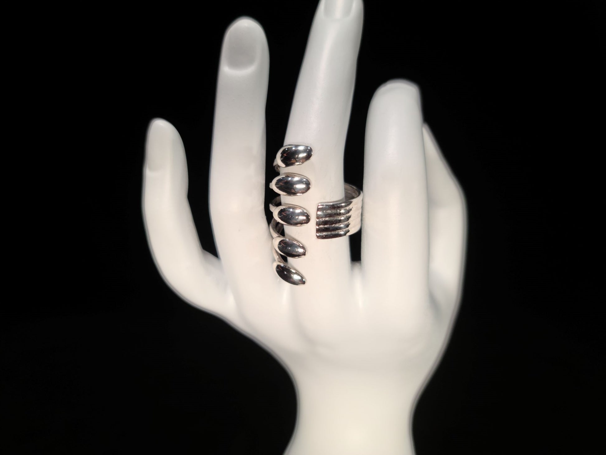 Sterling Silver Ring - Das Vixen