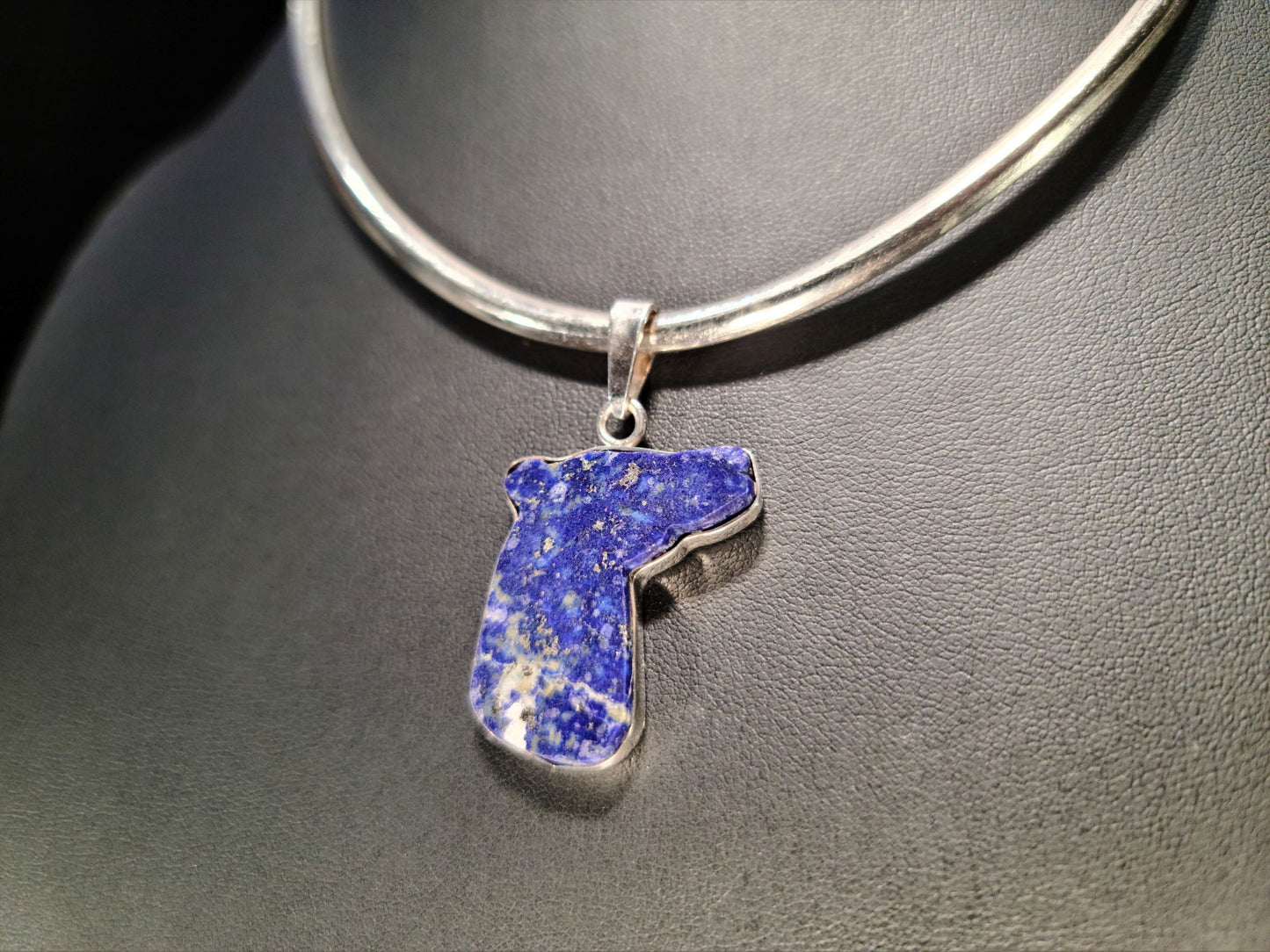 Sterling Silver & Lapis Lazuli Pendant - Das Vixen