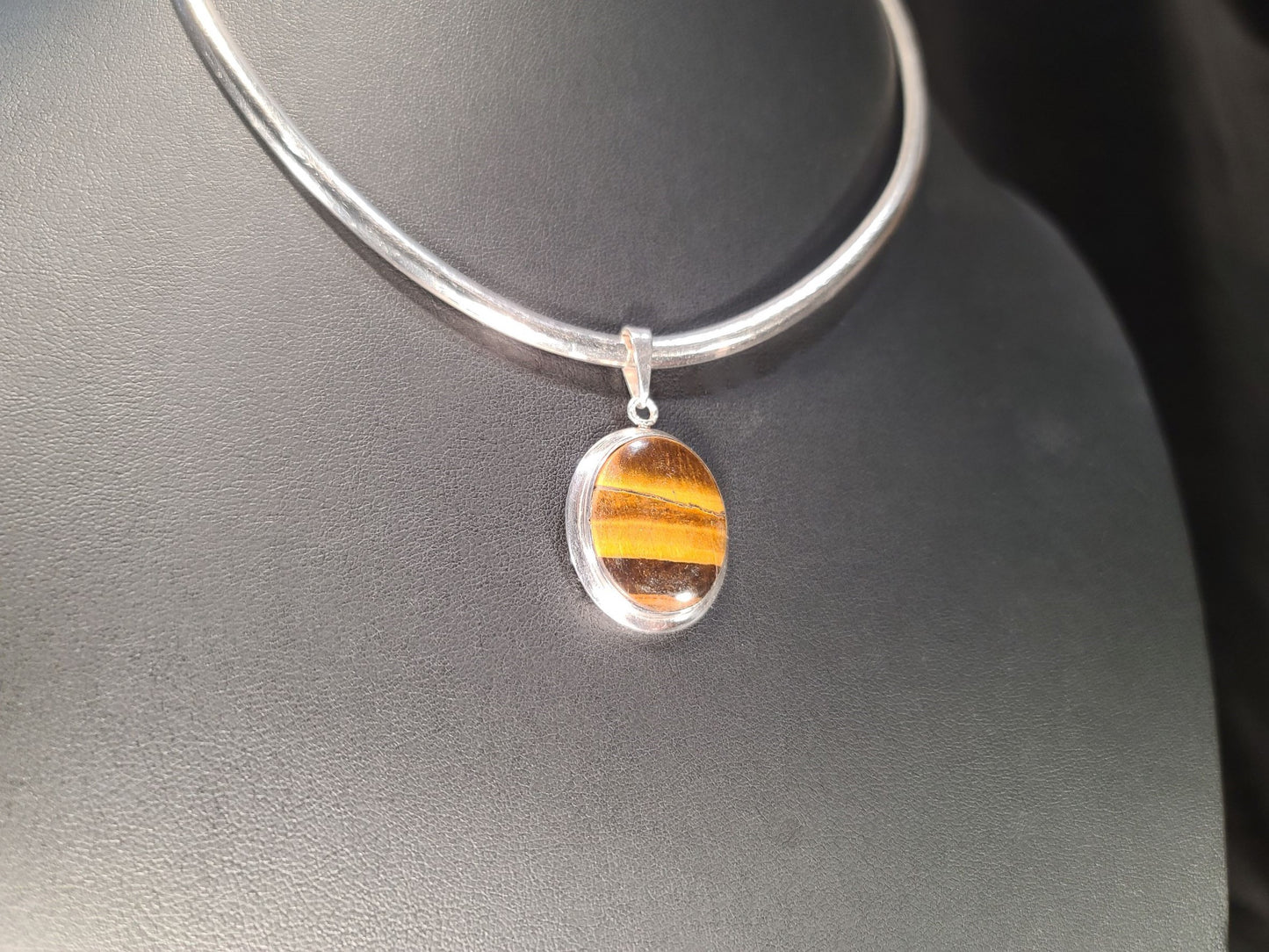 Sterling Silver & Tiger's Eye Pendant - Das Vixen