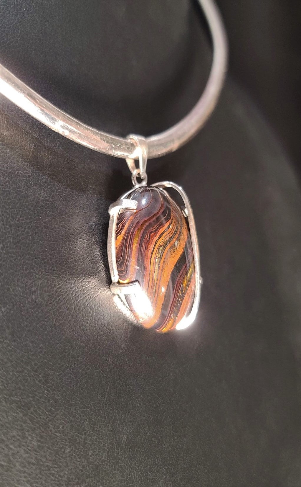 Sterling & Red Hematite Silver Pendant - Das Vixen